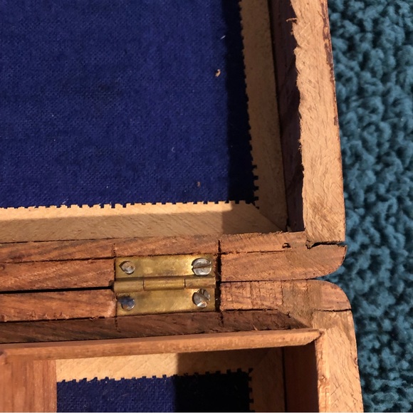 Ornate vintage trinket box - Picture 7 of 7